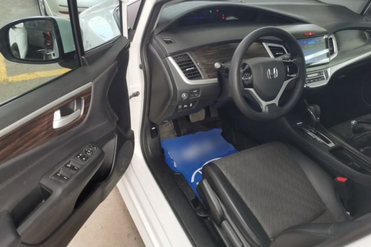 Used Honda Jade 2017 1.8L automatic Comfort version 5 seats Driver Seat