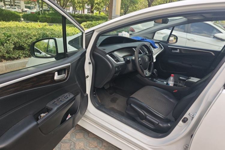 Used Honda Jade 2017 1.8L automatic Comfort version 5 seats Driver Seat