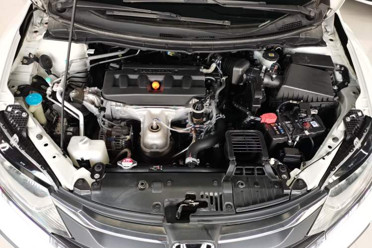 Used Honda Jade 2017 1.8L automatic Comfort version 5 seats Engine Bay