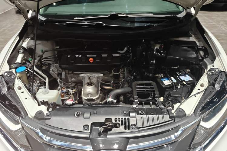 Used Honda Jade 2017 1.8L automatic Comfort version 5 seats Engine Bay