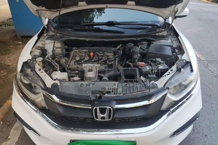Used Honda Jade 2017 1.8L automatic Comfort version 5 seats Engine Bay