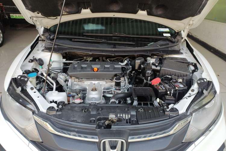 Used Honda Jade 2017 1.8L Automatic Classic Edition 5 seats Engine Bay