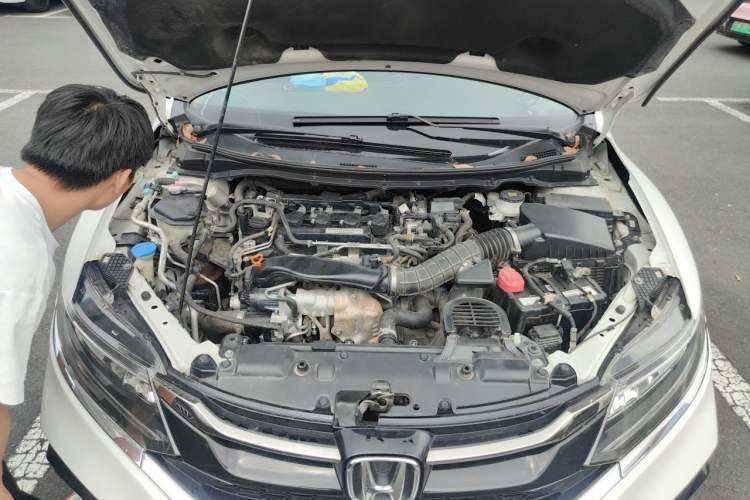 Used Honda Jade 2017 210 TURBO CVT Luxury Edition 5 Seats Engine Bay