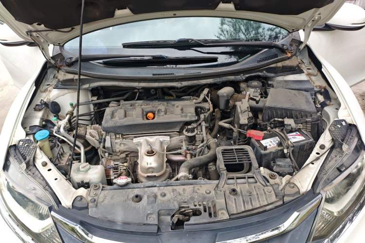 Used Honda Jade 2017 1.8L automatic Comfort version 5 seats Engine Bay