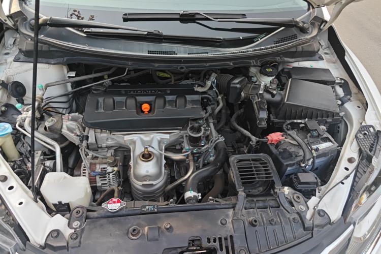 Used Honda Jade 2017 1.8L automatic Comfort version 5 seats Engine Bay