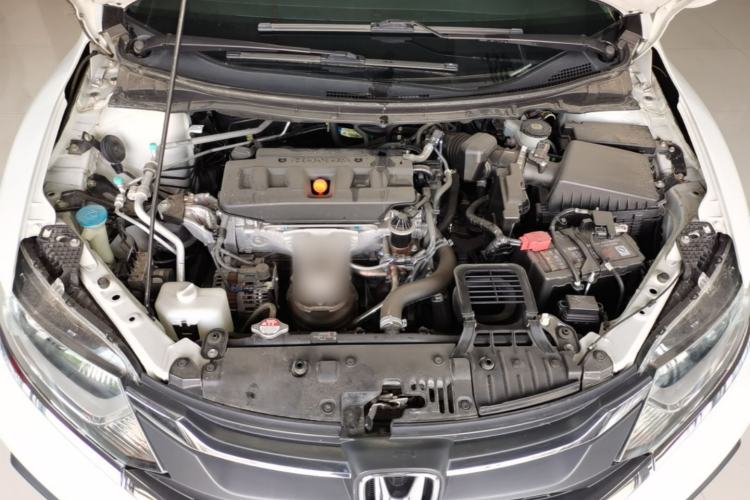 Used Honda Jade 2017 1.8L automatic Comfort version 5 seats Engine Bay