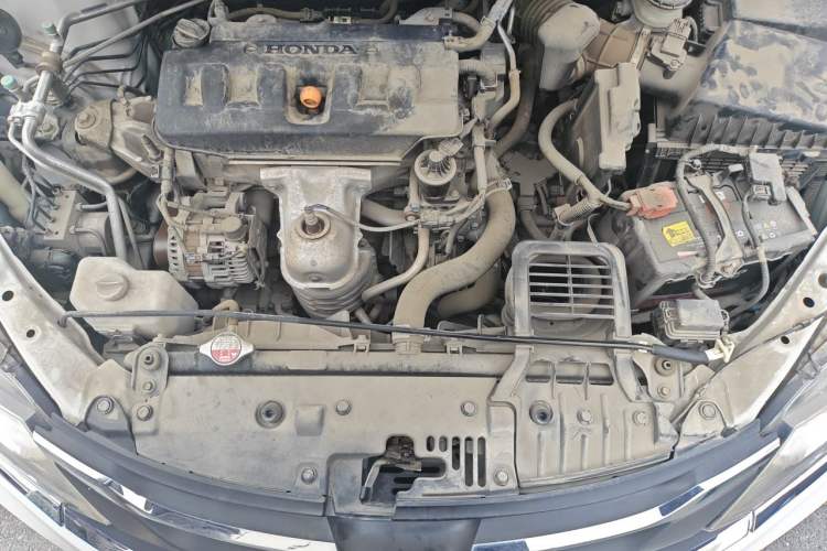 Used Honda Jade 2017 1.8L automatic Comfort version 5 seats Engine Bay