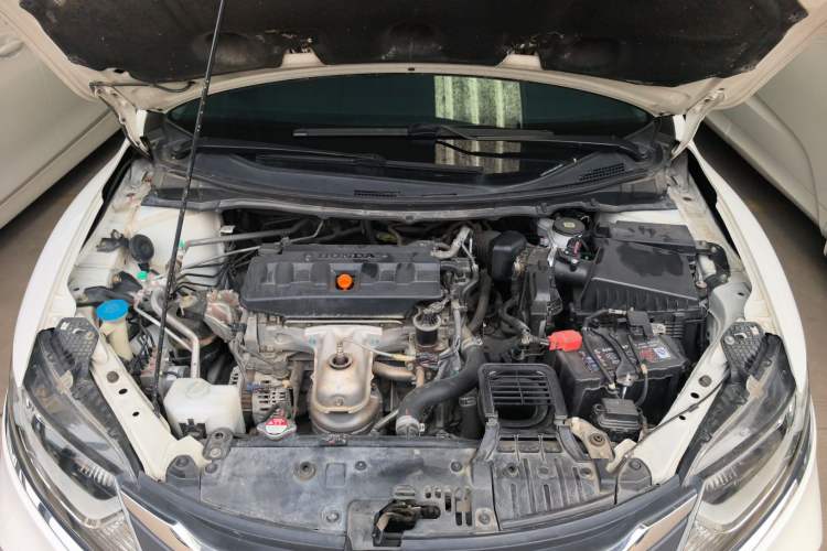Used Honda Jade 2017 1.8L automatic Comfort version 5 seats Engine Bay