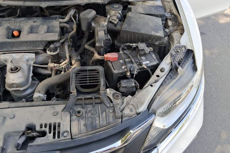 Used Honda Jade 2017 1.8L automatic Comfort version 5 seats Engine Bay Left