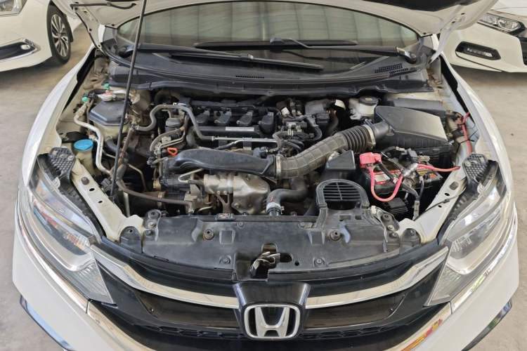 Used Honda Jade 2017 210TURBO CVT Fashion Edition 5-seater Engine Bay