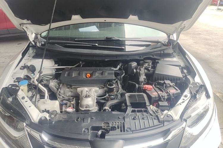 Used Honda Jade 2017 1.8L automatic Comfort version 5 seats Engine Bay
