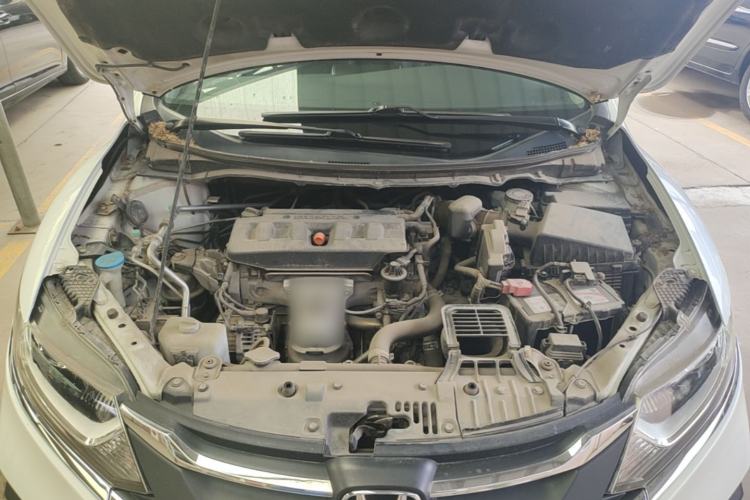 Used Honda Jade 2017 1.8L automatic Comfort version 5 seats Engine Bay