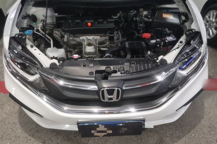 Used Honda Jade 2017 1.8L automatic Comfort version 5 seats Engine Bay