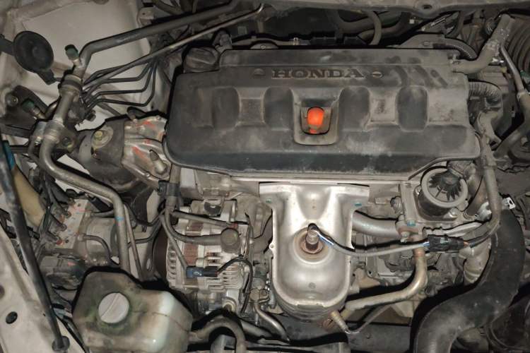 Used Honda Jade 2017 1.8L automatic Comfort version 5 seats Engine Bay Right