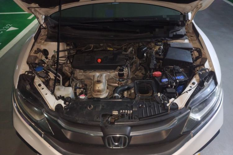 Used Honda Jade 2017 1.8L automatic Comfort version 5 seats Engine Bay