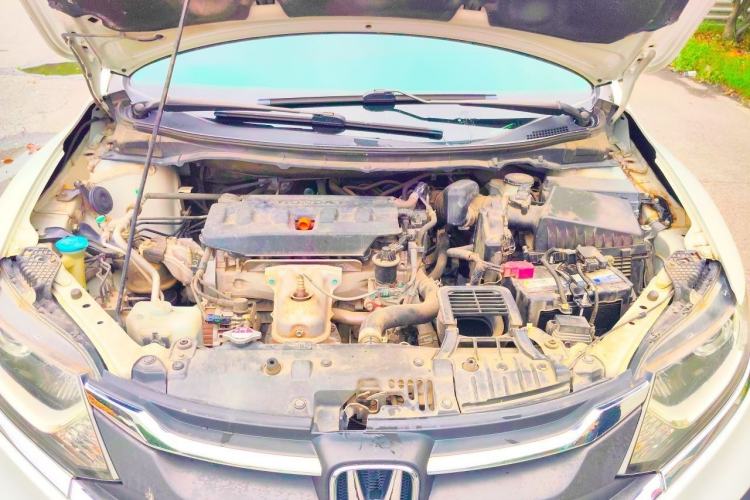 Used Honda Jade 2017 1.8L automatic Comfort version 5 seats Engine Bay