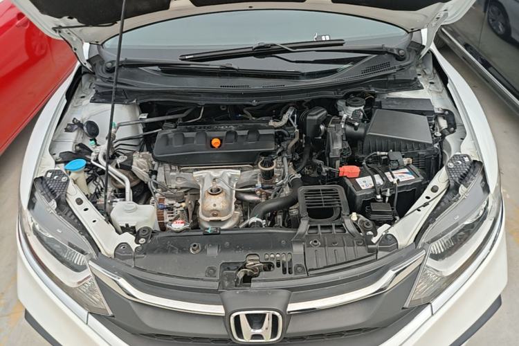 Used Honda Jade 2017 1.8L automatic Comfort version 5 seats Engine Bay