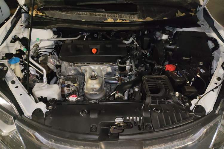 Used Honda Jade 2017 1.8L automatic Comfort version 5 seats Engine Bay