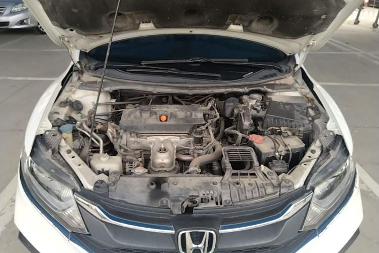 Used Honda Jade 2017 1.8L automatic Comfort version 5 seats Engine Bay