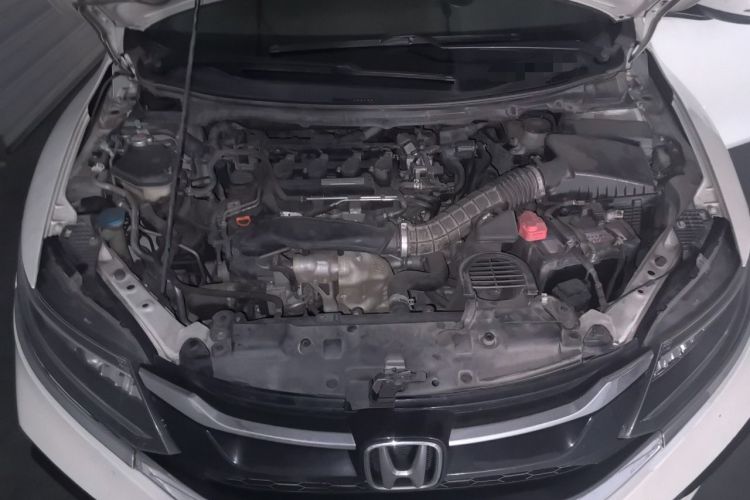 Used Honda Jade 2017 210 TURBO CVT Luxury Edition 5 Seats Engine Bay