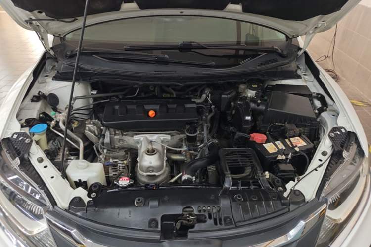 Used Honda Jade 2017 1.8L automatic Comfort version 5 seats Engine Bay