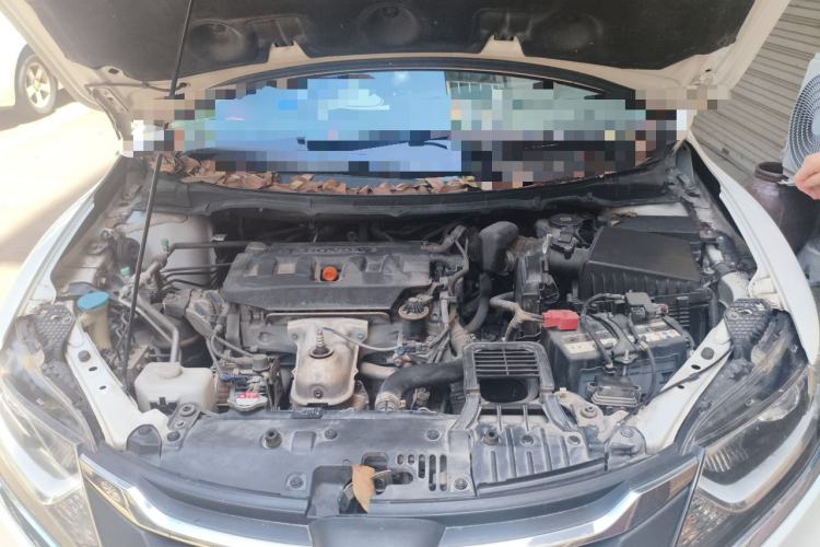 Used Honda Jade 2017 1.8L automatic Comfort version 5 seats Engine Bay