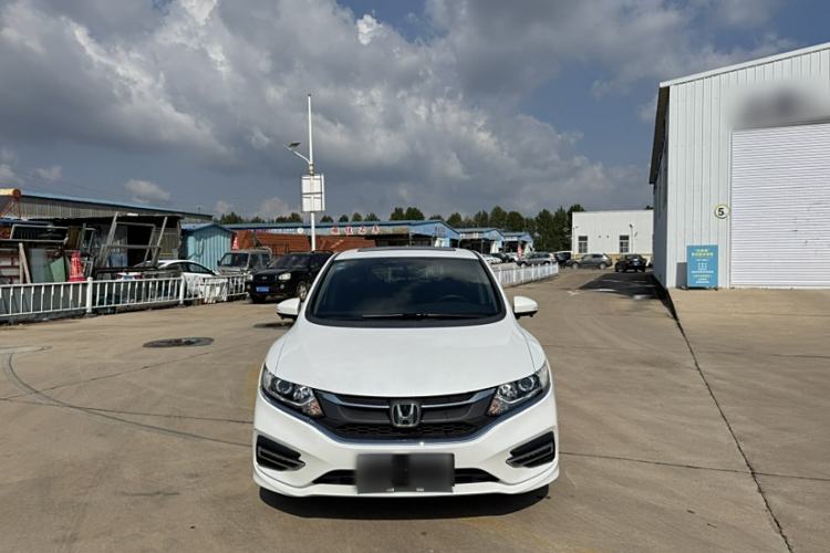 Used Honda Jade 2017 1.8L automatic Comfort version 5 seats Exterior 1