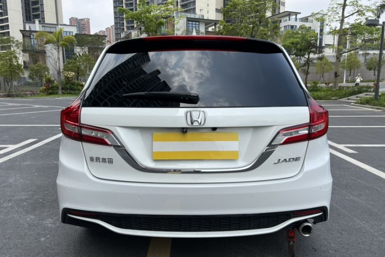Used Honda Jade 2017 1.8L automatic Comfort version 5 seats Exterior 1
