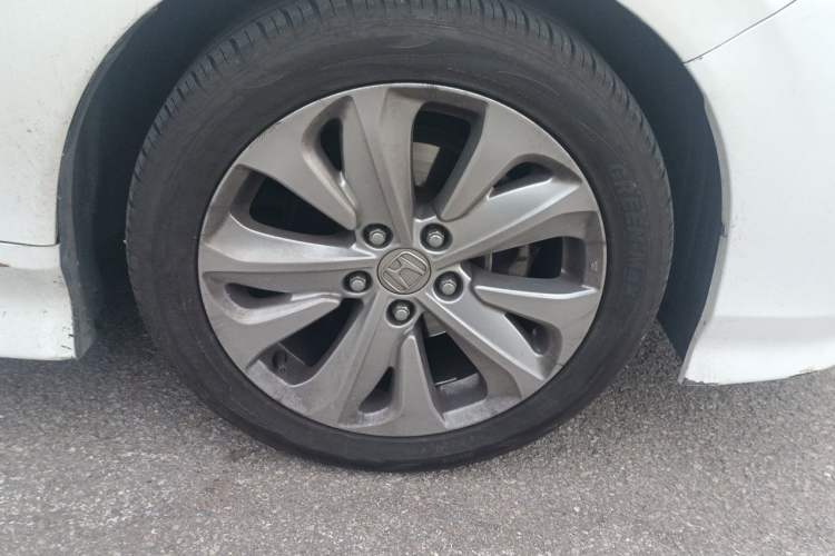 Used Honda Jade 2017 1.8L automatic Comfort version 5 seats Exterior 1