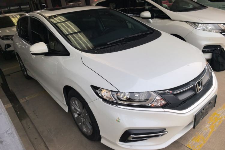 Used Honda Jade 2017 1.8L automatic Comfort version 5 seats Exterior 1