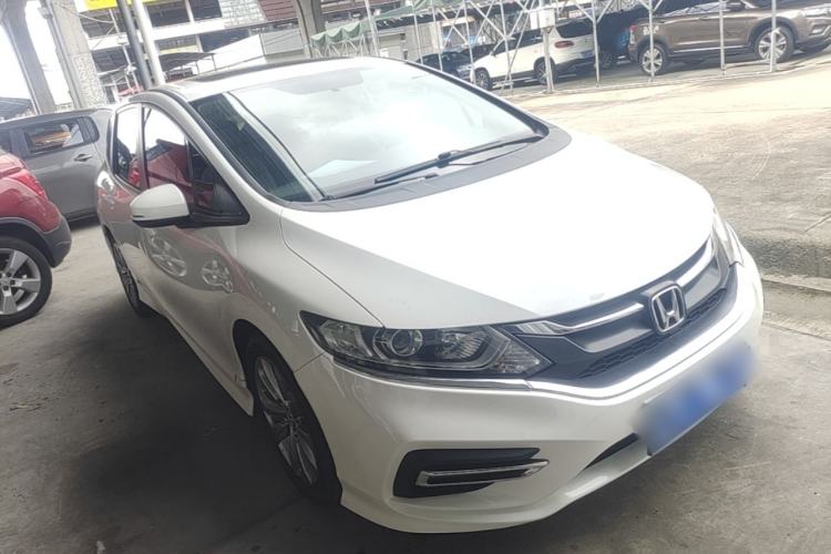 Used Honda Jade 2017 1.8L automatic Comfort version 5 seats Exterior 1