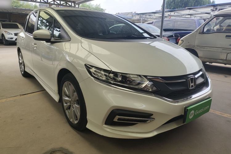 Used Honda Jade 2017 1.8L automatic Comfort version 5 seats Exterior 1