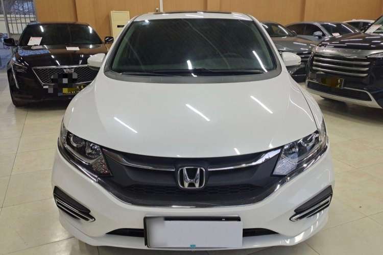 Used Honda Jade 2017 1.8L automatic Comfort version 5 seats Exterior 1