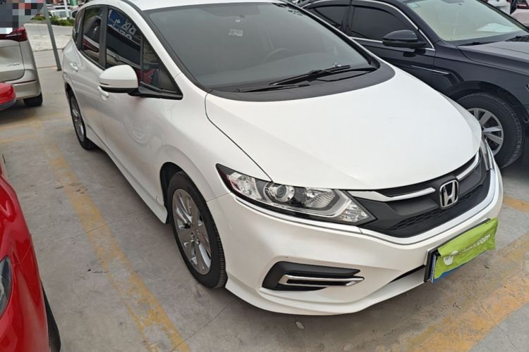 Used Honda Jade 2017 1.8L automatic Comfort version 5 seats Exterior 1