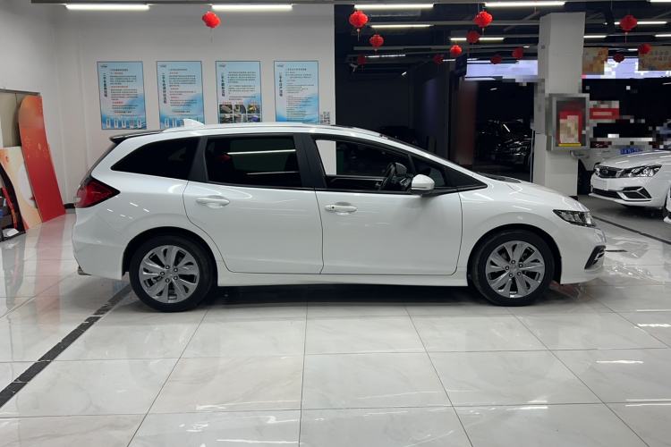 Used Honda Jade 2017 1.8L automatic Comfort version 5 seats Exterior 1