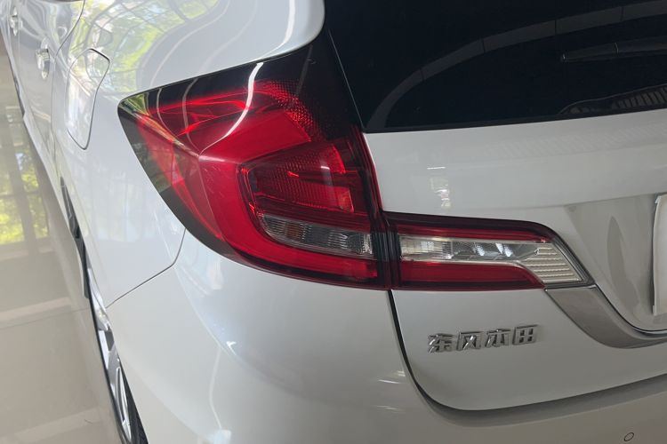 Used Honda Jade 2017 1.8L automatic Comfort version 5 seats Exterior 13