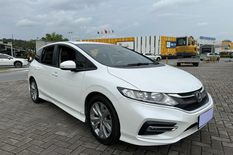 Used Honda Jade 2017 1.8L automatic Comfort version 5 seats Exterior 2
