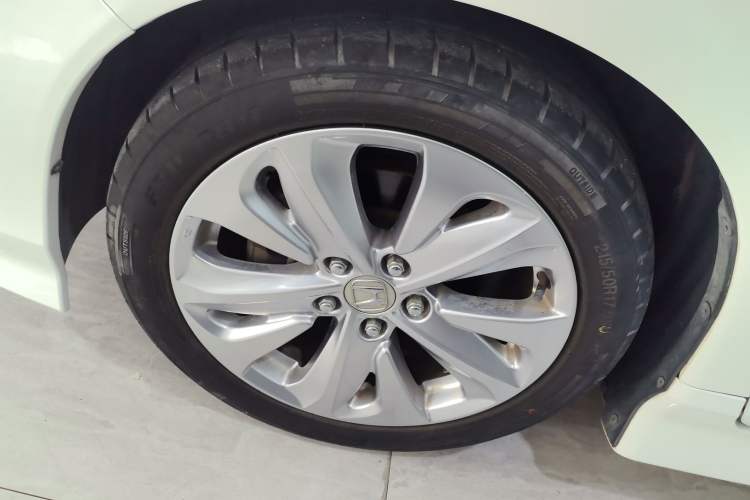 Used Honda Jade 2017 1.8L Automatic Classic Edition 5 seats Exterior 2