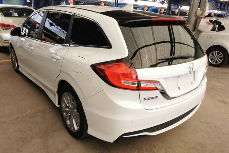 Used Honda Jade 2017 1.8L automatic Comfort version 5 seats Exterior 2