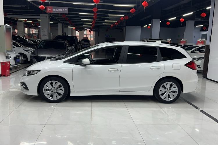 Used Honda Jade 2017 1.8L automatic Comfort version 5 seats Exterior 2