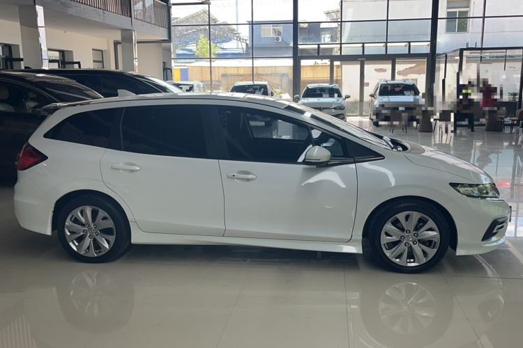 Used Honda Jade 2017 1.8L automatic Comfort version 5 seats Exterior 3