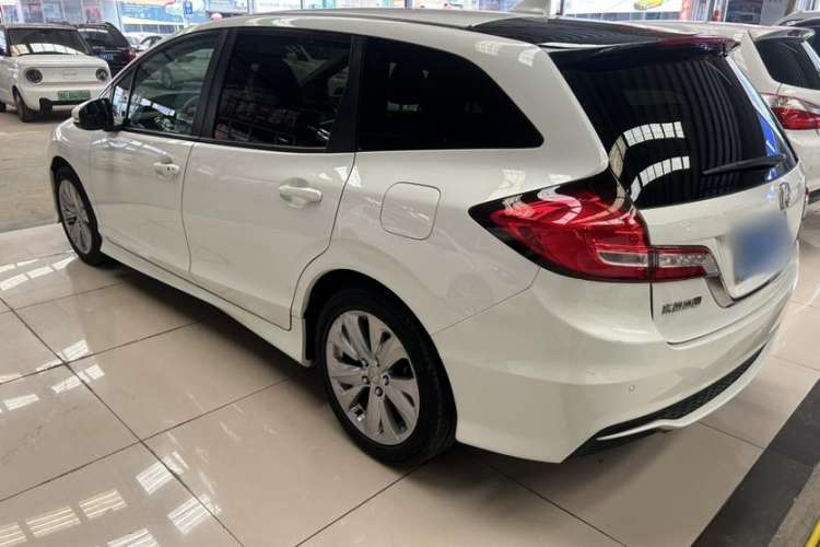 Used Honda Jade 2017 1.8L automatic Comfort version 5 seats Exterior 3