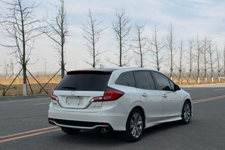 Used Honda Jade 2017 1.8L automatic Comfort version 5 seats Exterior 3