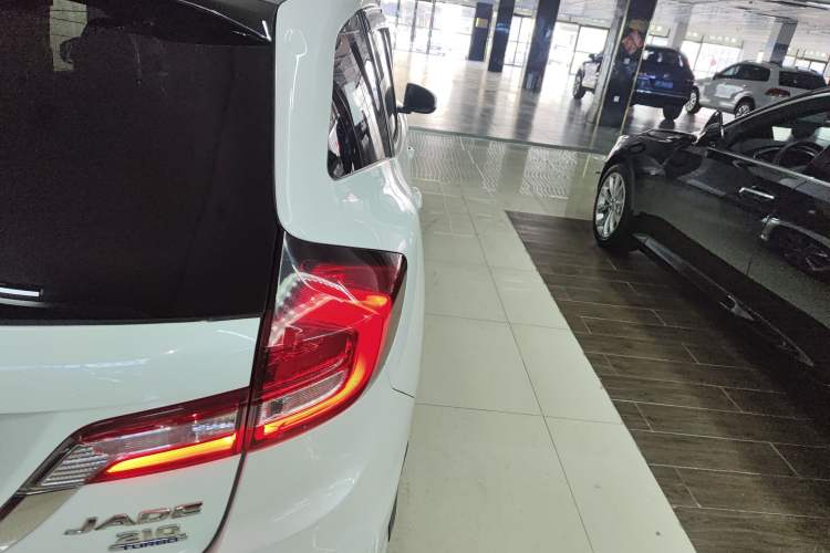 Used Honda Jade 2017 210TURBO CVT Fashion Edition 5-seater Exterior 3