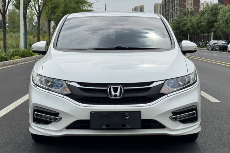 Used Honda Jade 2017 1.8L automatic Comfort version 5 seats Exterior 3