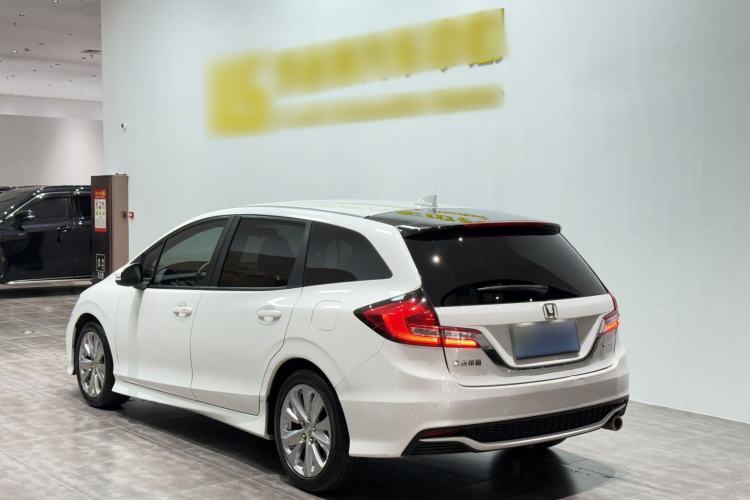 Used Honda Jade 2017 1.8L automatic Comfort version 5 seats Exterior 4