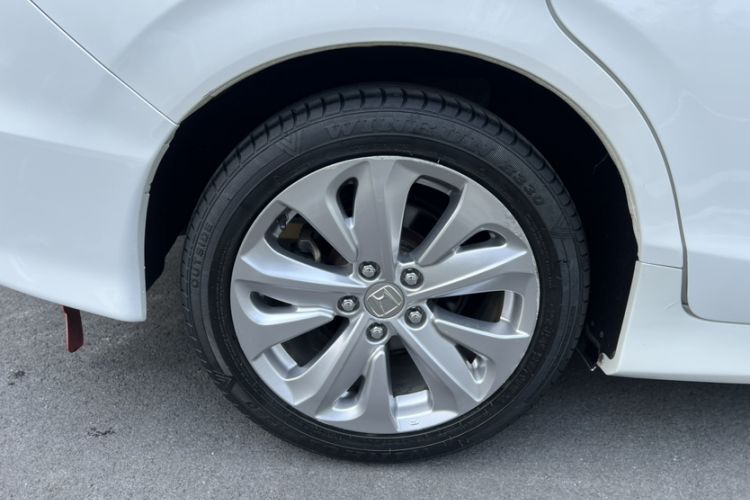 Used Honda Jade 2017 1.8L automatic Comfort version 5 seats Exterior 4