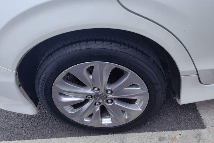 Used Honda Jade 2017 1.8L automatic Comfort version 5 seats Exterior 4