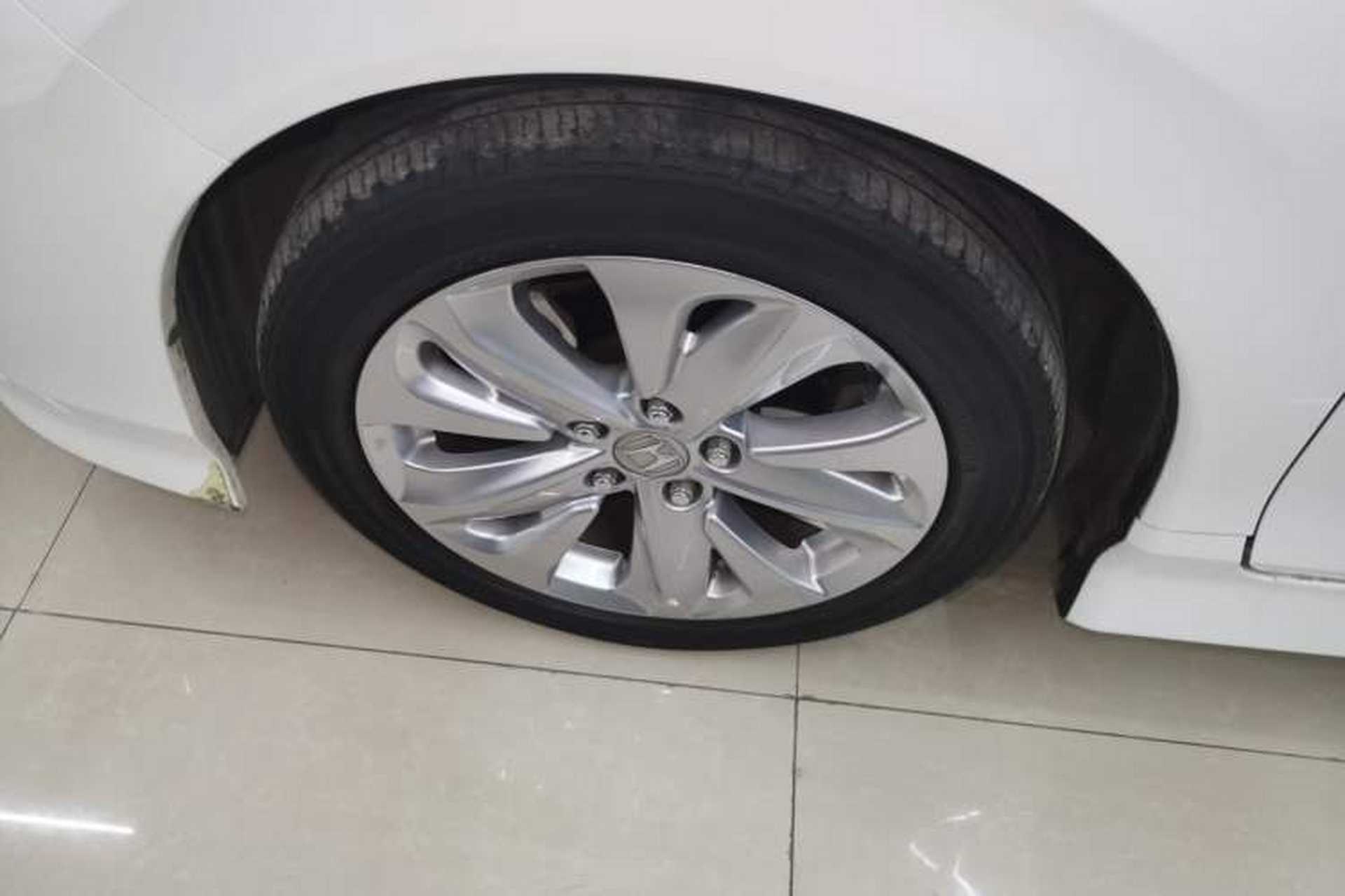 Used Honda Jade 2017 1.8L automatic Comfort version 5 seats Exterior 4