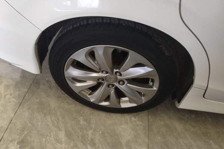 Used Honda Jade 2017 1.8L automatic Comfort version 5 seats Exterior 4